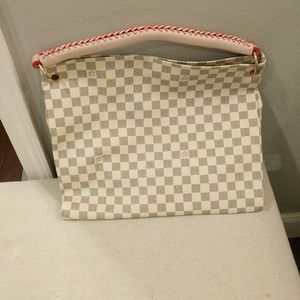 Louis Vuitton good fake